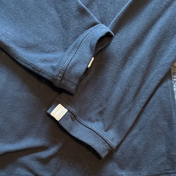 Color Block Long Sleeve - Picture 6 of 6